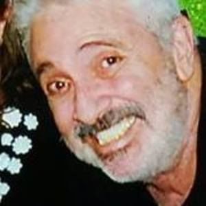 Meet your Posher, Dennis